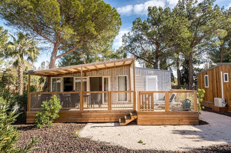 Отель Camping L'Oasis Et California Ле Баркарес Экстерьер фото