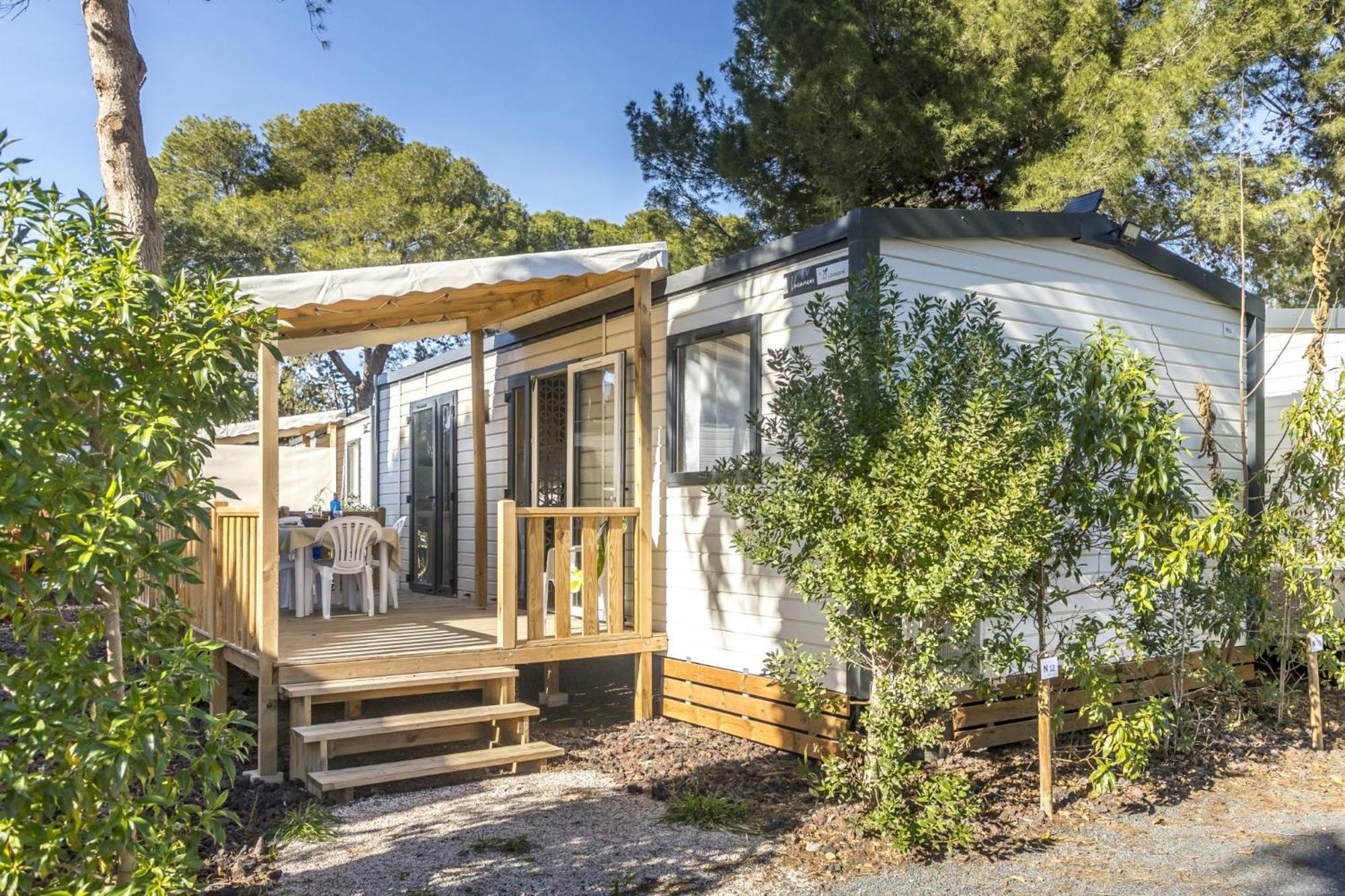 Отель Camping L'Oasis Et California Ле Баркарес Номер фото